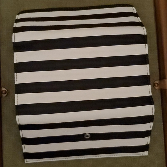 Wallet - Picture 4 of 5